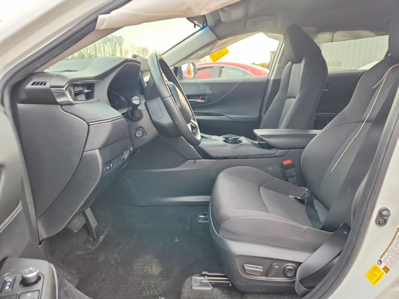 2023 TOYOTA VENZA LE photo 13