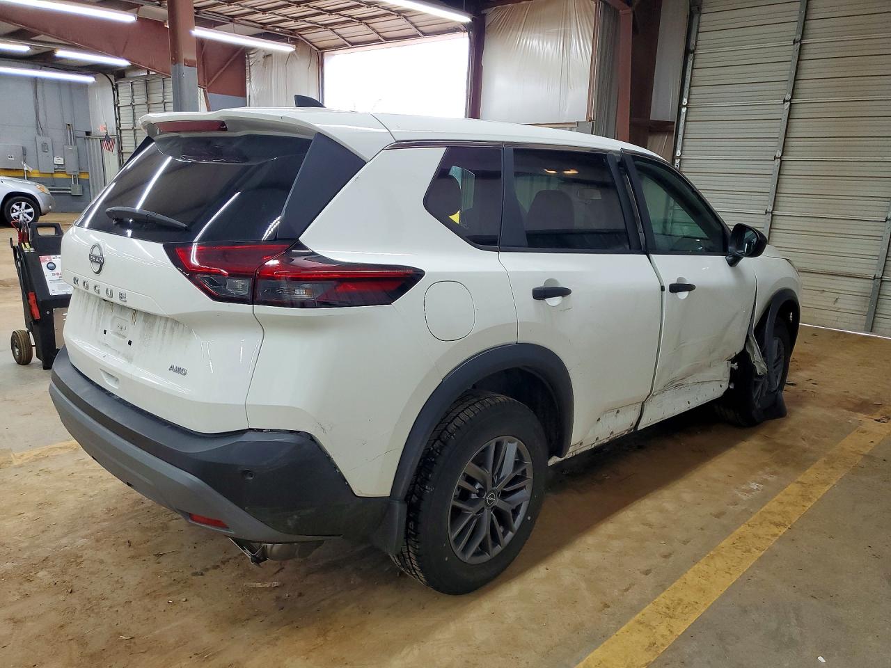 2023 NISSAN ROGUE S photo 3