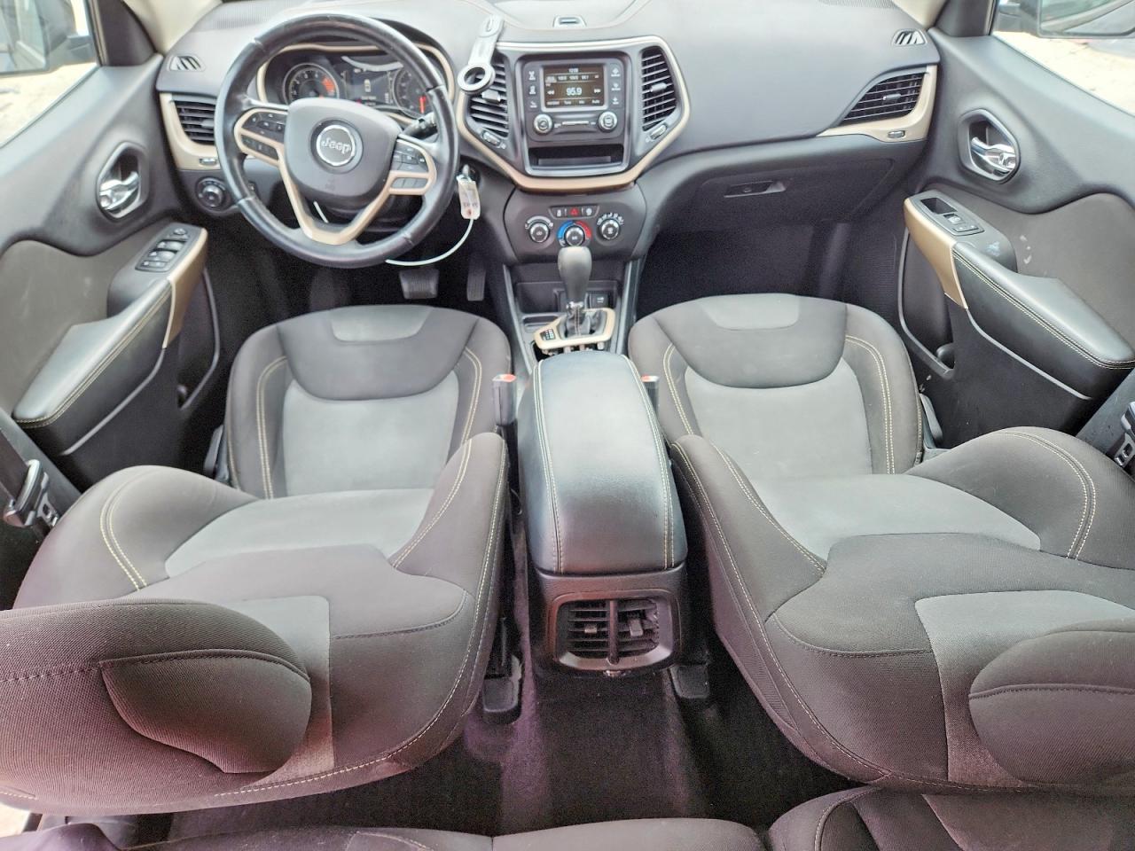 2018 JEEP CHEROKEE photo 15