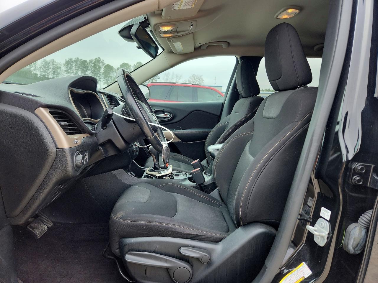 2018 JEEP CHEROKEE photo 13