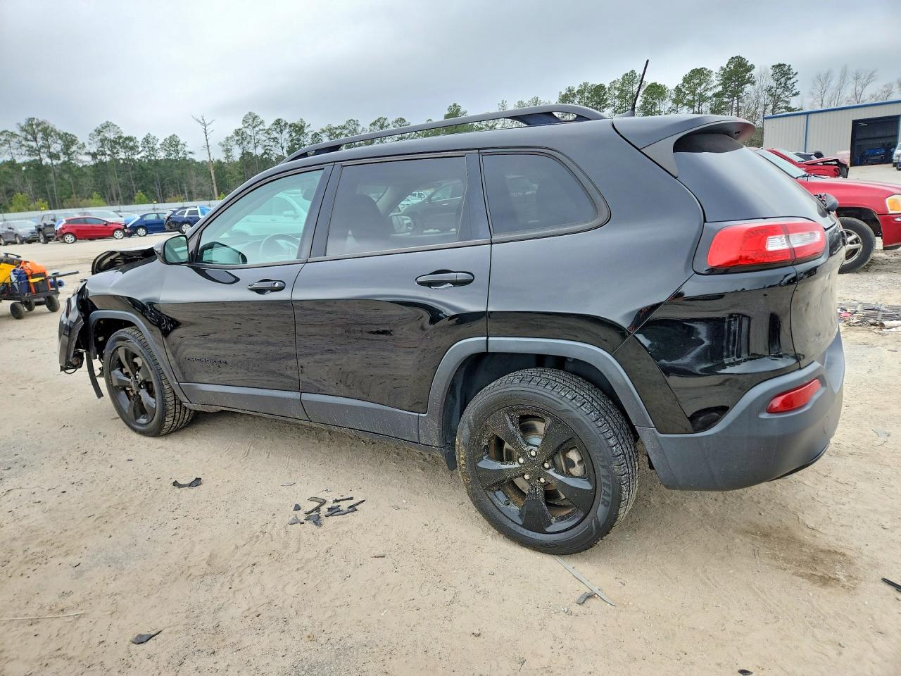 2018 JEEP CHEROKEE photo 3