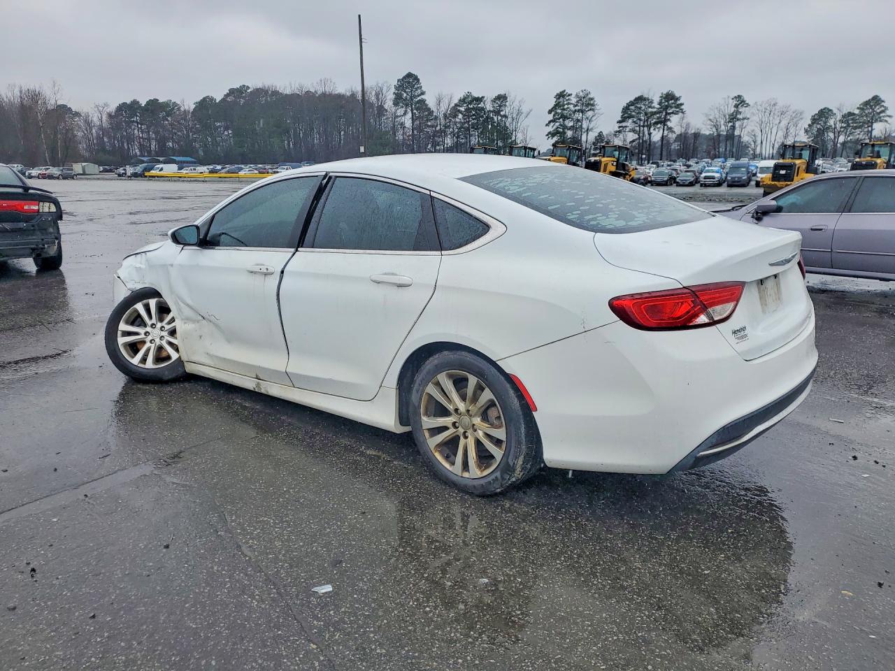 2016 CHRYSLER 200 LIMITED photo 3