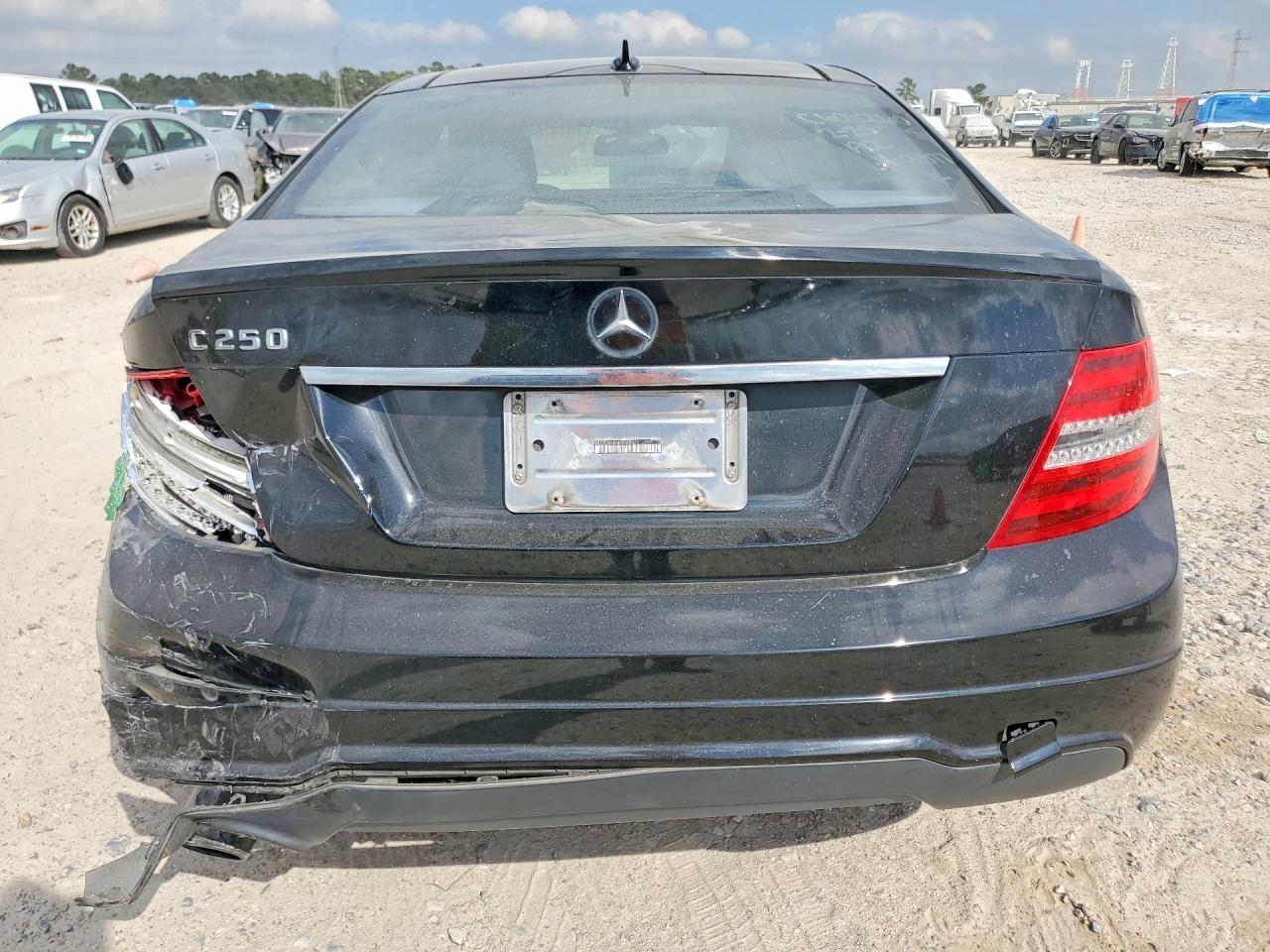2014 MERCEDES-BENZ C 250 photo 6