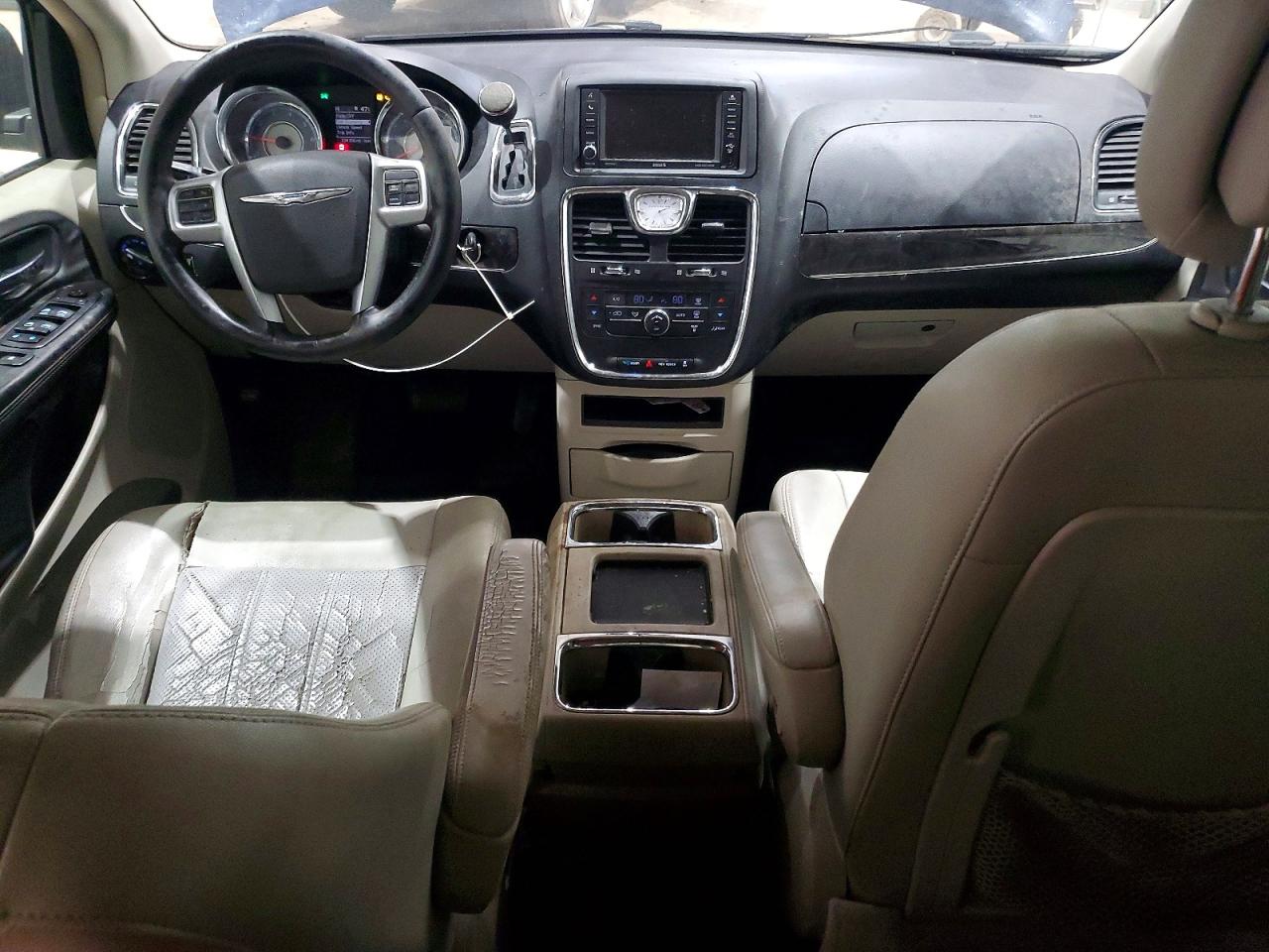 2012 CHRYSLER TOWN & COUNTRY TOURING photo 15