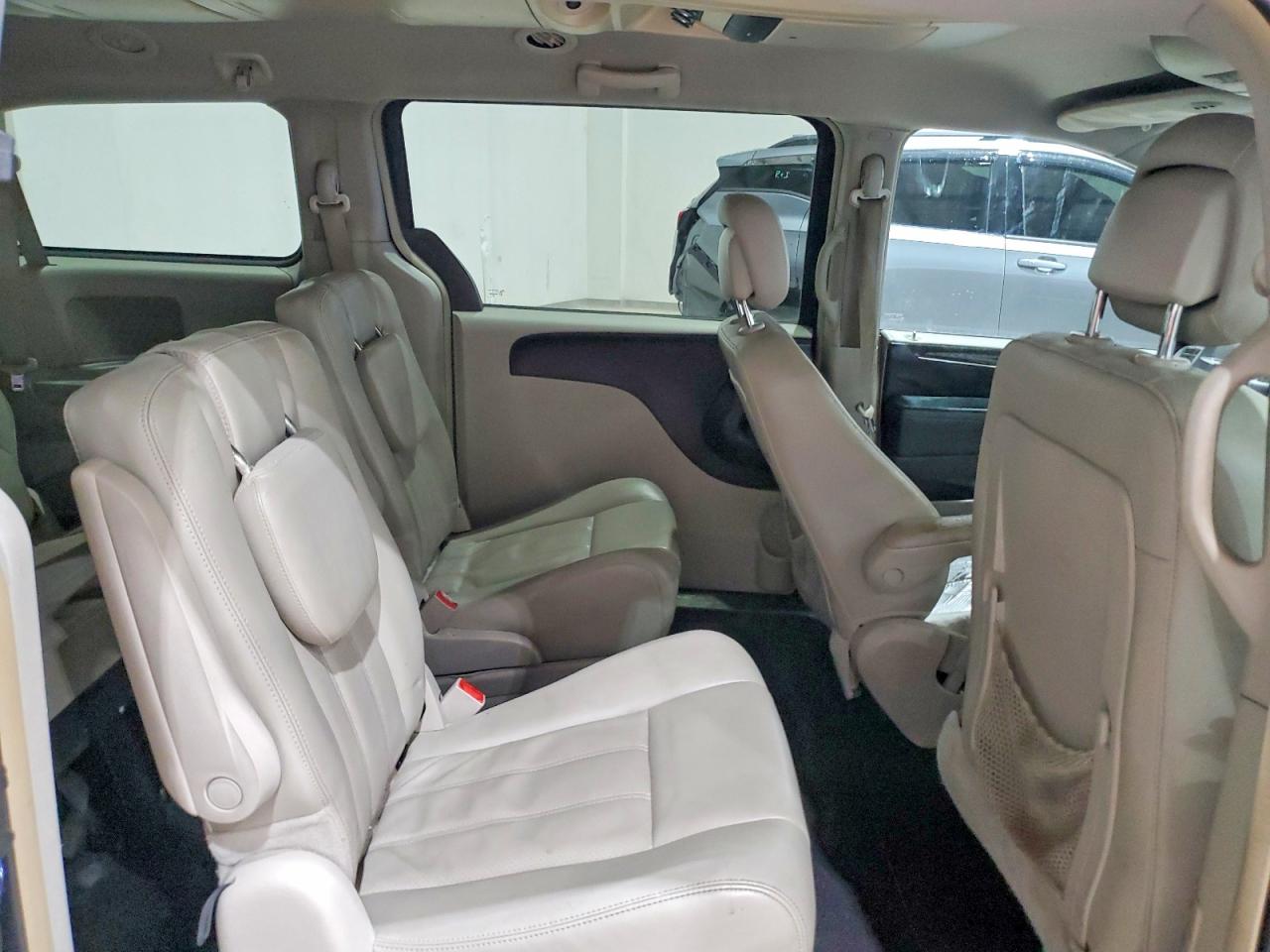 2012 CHRYSLER TOWN & COUNTRY TOURING photo 21