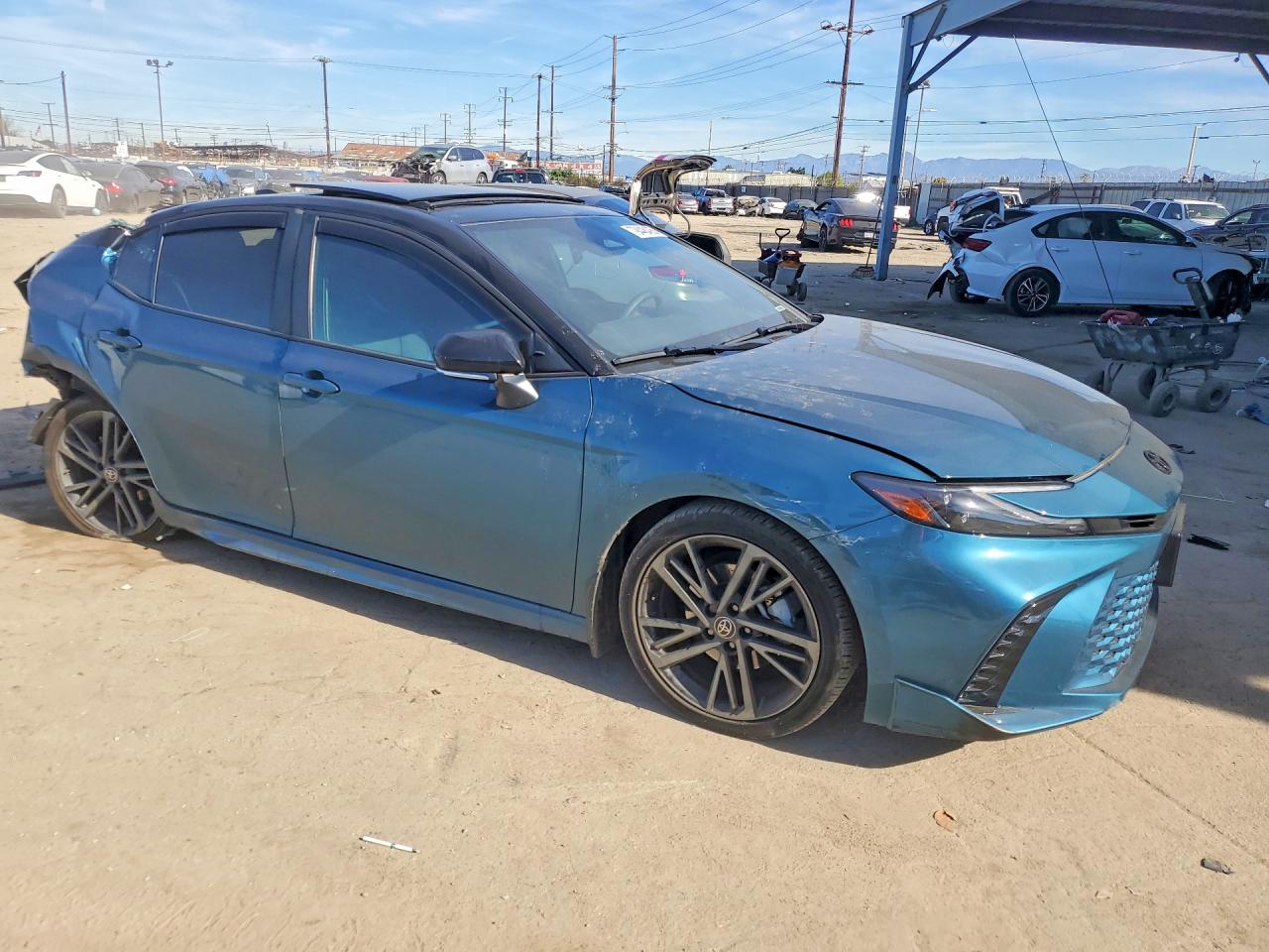 2025 TOYOTA CAMRY XSE photo 4