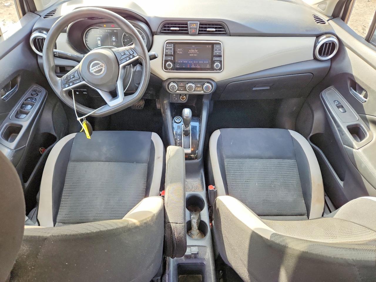 2020 NISSAN VERSA SV photo 8