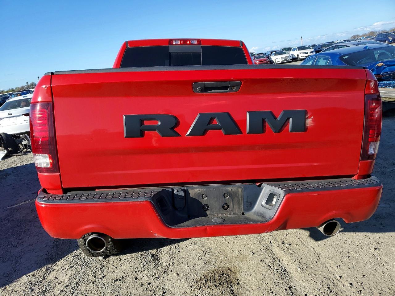 2017 RAM 1500 SPORT photo 16