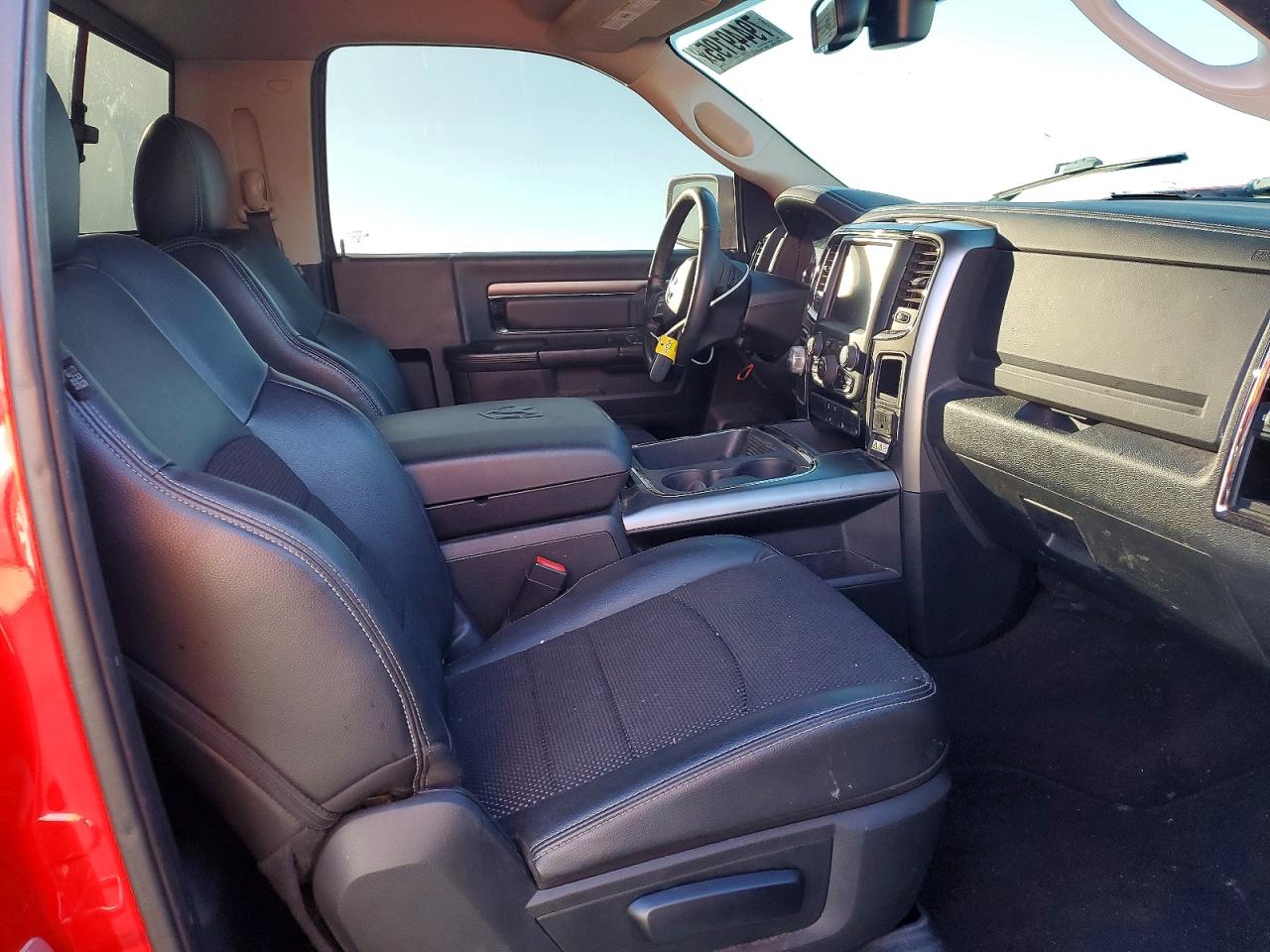 2017 RAM 1500 SPORT photo 28