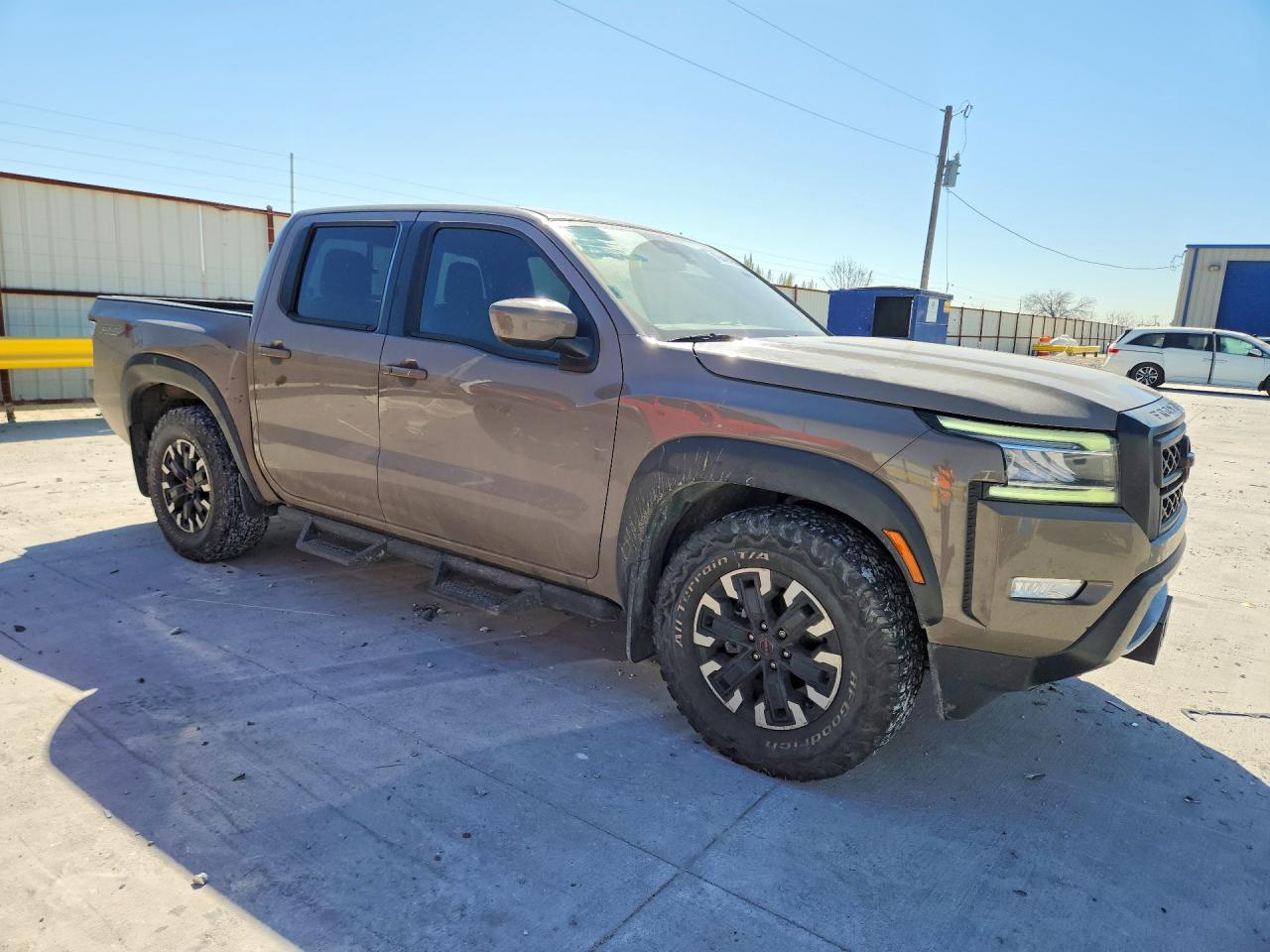 2024 NISSAN FRONTIER PRO-X photo 4