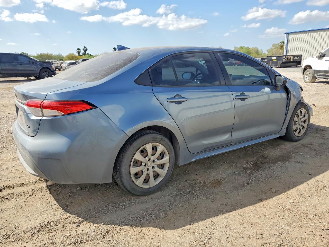 2020 TOYOTA COROLLA LE photo 3