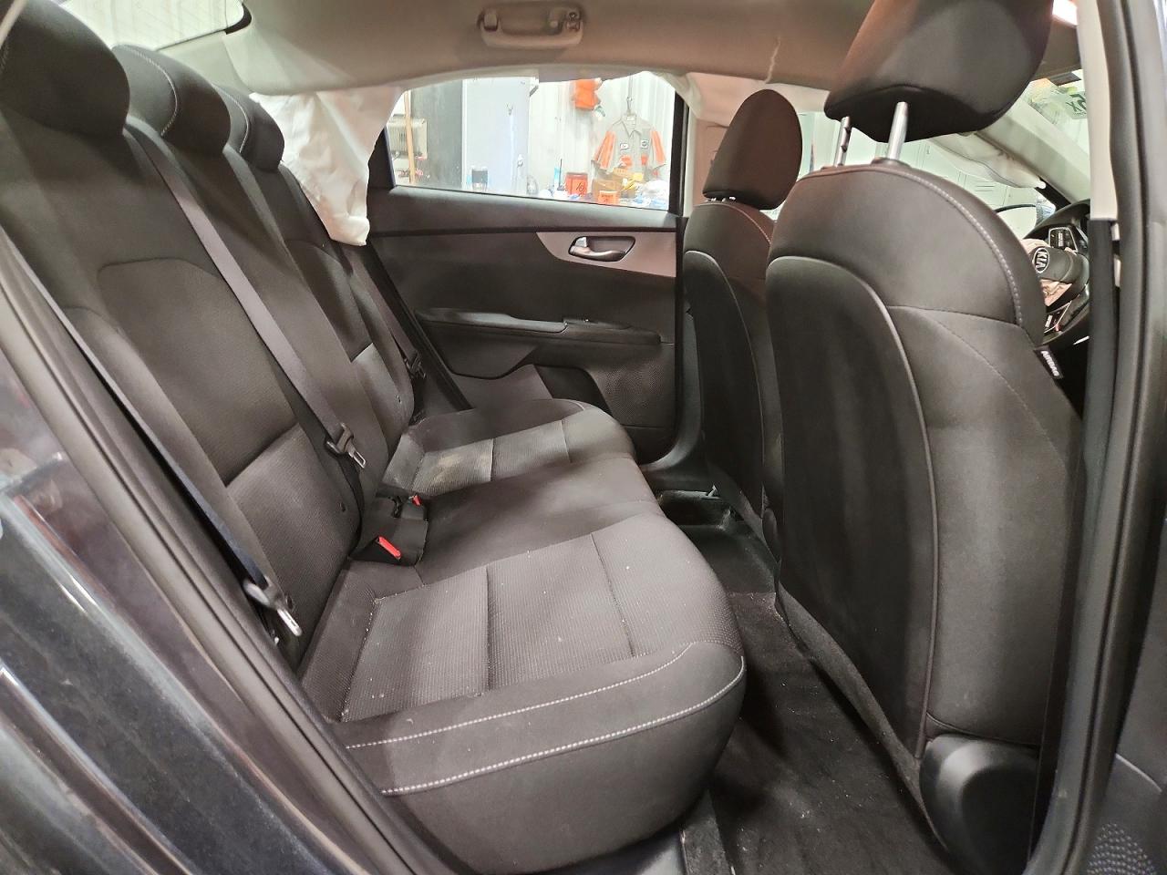 2021 KIA FORTE FE photo 19