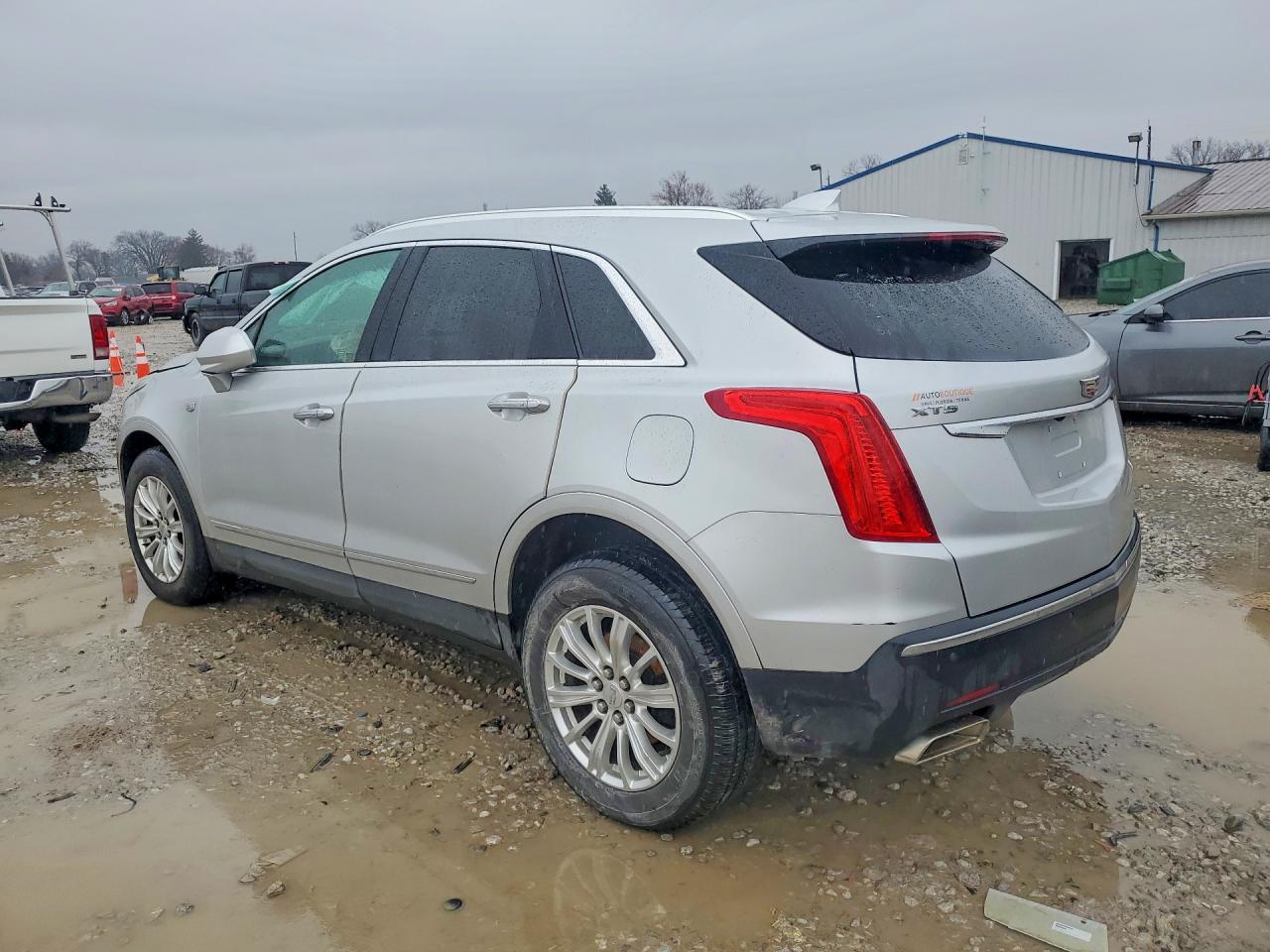 2017 CADILLAC XT5 photo 3