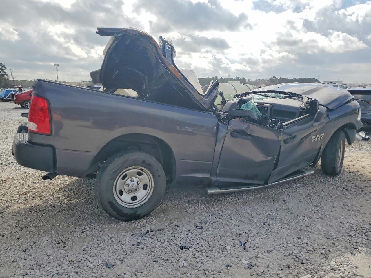 2019 RAM 1500 CLASSIC TRADESMAN photo 3