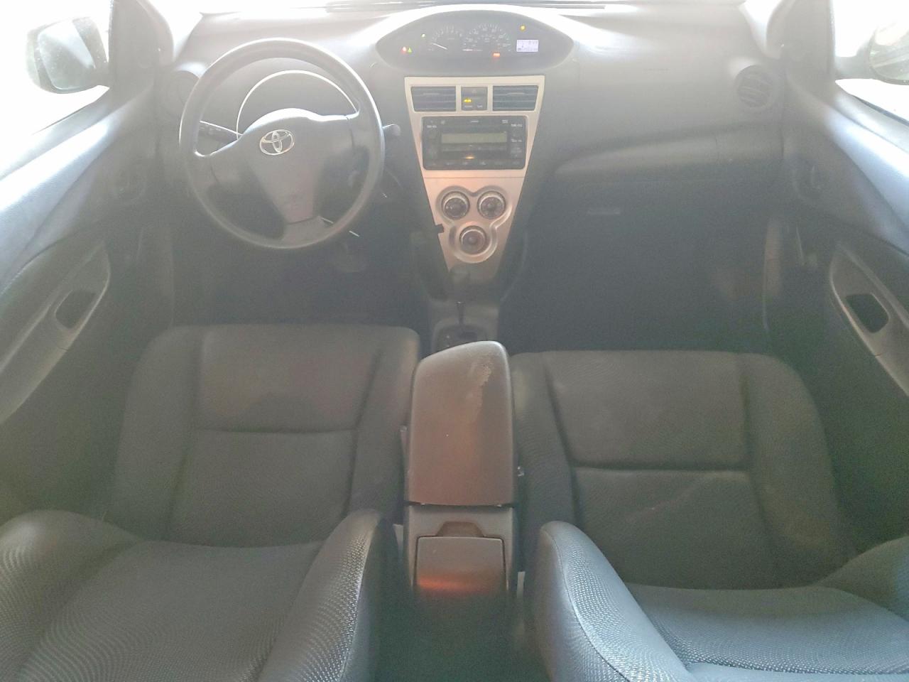 2009 TOYOTA YARIS BASE photo 22