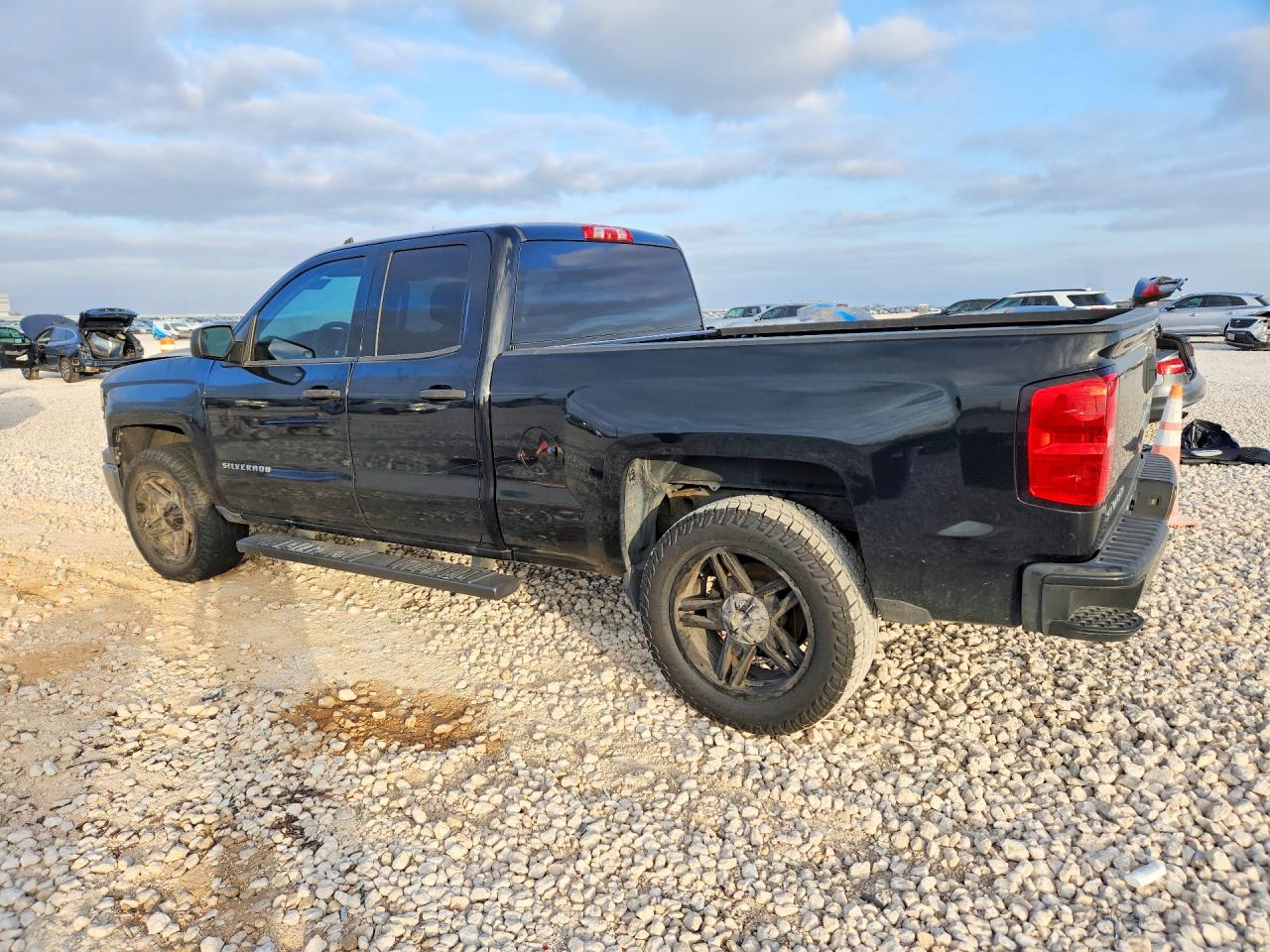 2015 CHEVROLET SILVERADO C1500 photo 3