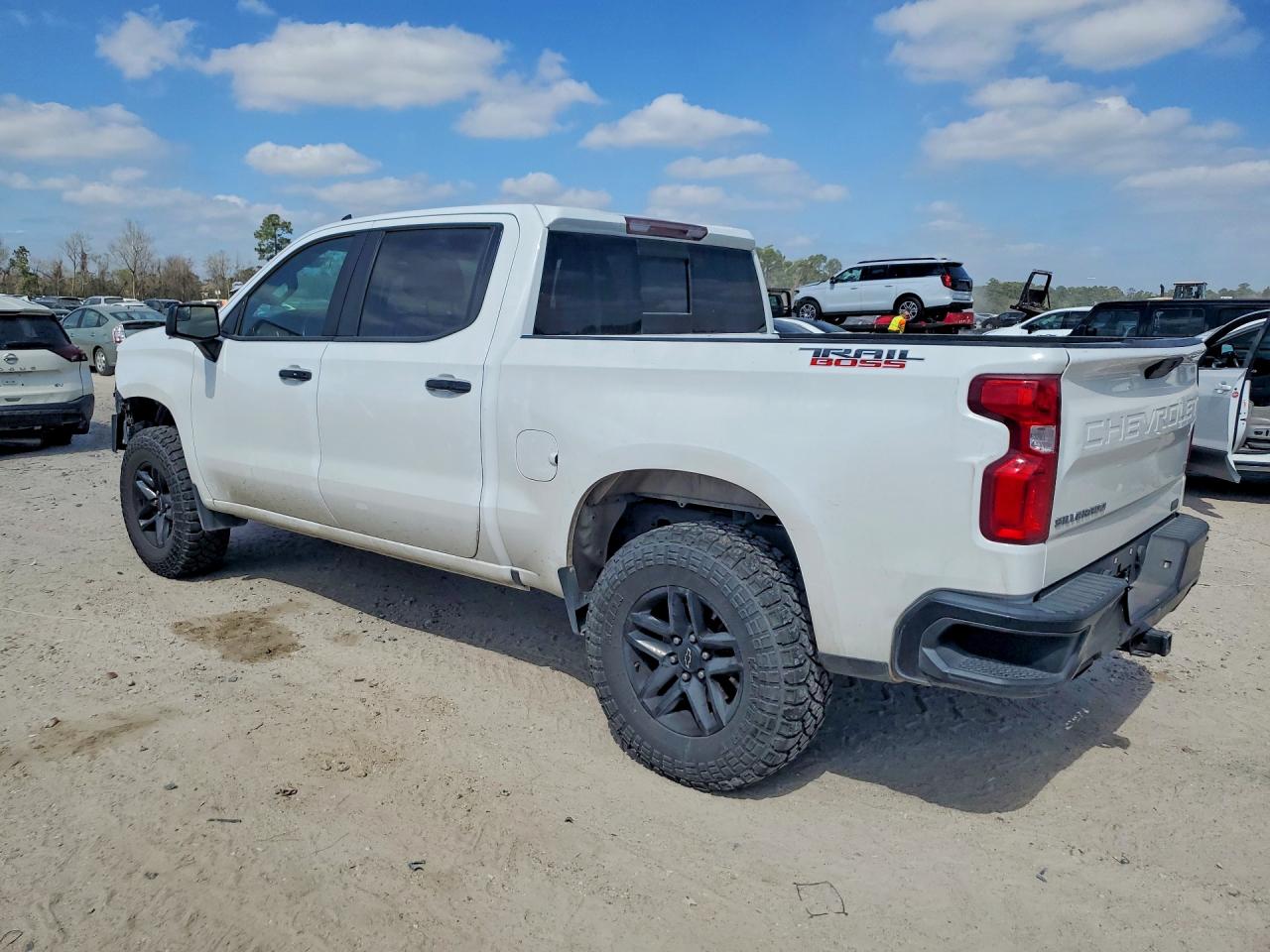 2020 CHEVROLET SILVERADO K1500 LT TRAIL BOSS photo 4