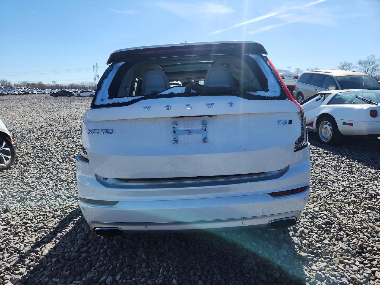 2021 VOLVO XC90 photo 16
