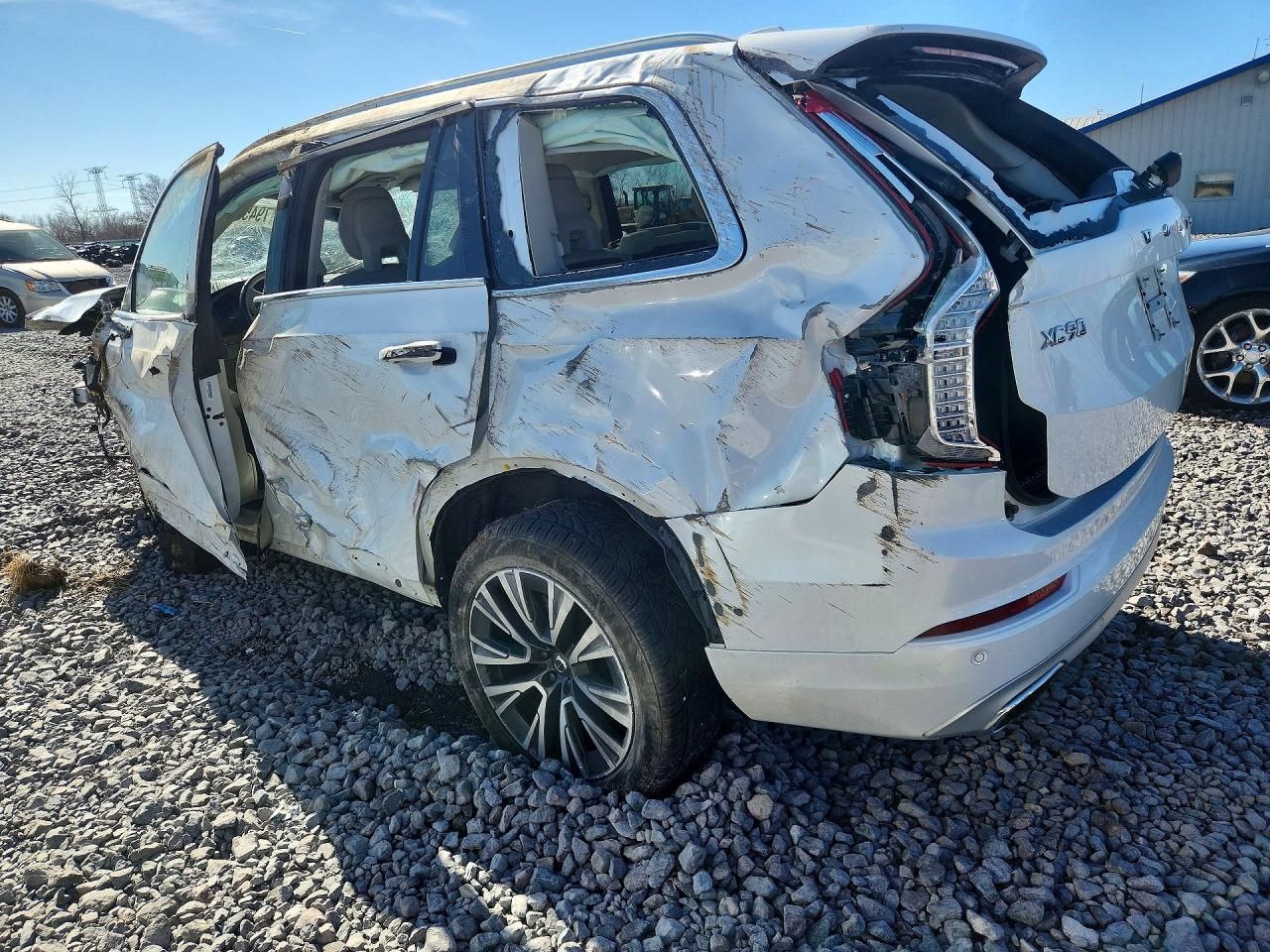 2021 VOLVO XC90 photo 4