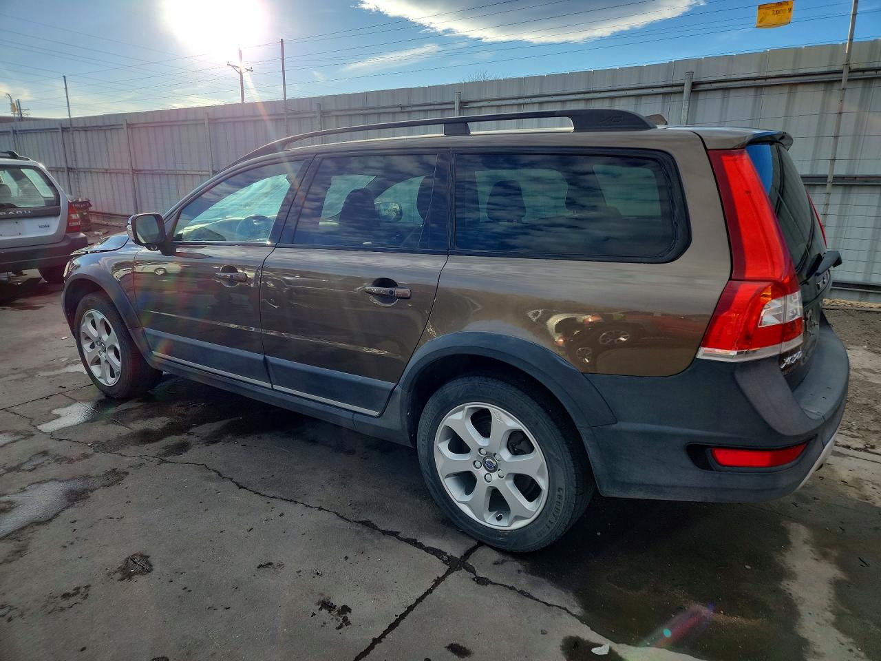 2016 VOLVO XC70 T5 CLASSIC PREMIER photo 3