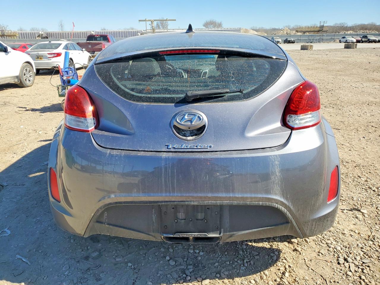 2016 HYUNDAI VELOSTER BASE photo 16