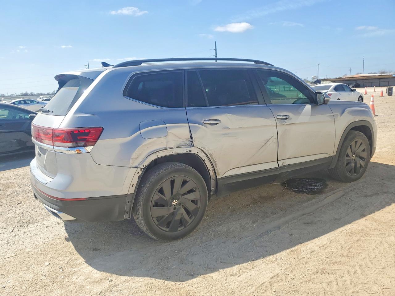 2024 VOLKSWAGEN ATLAS SE photo 5