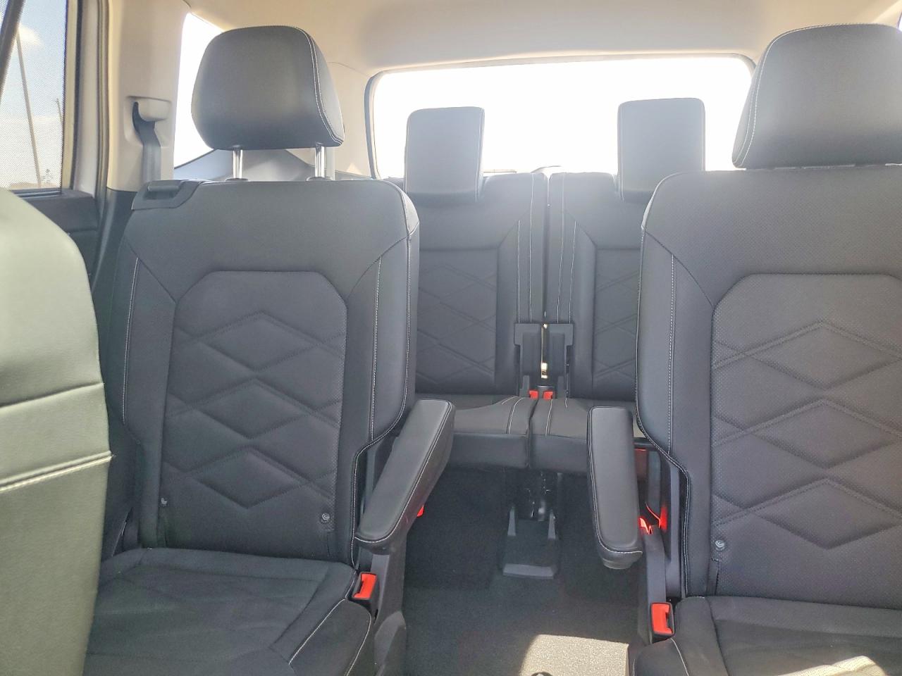 2024 VOLKSWAGEN ATLAS SE photo 19