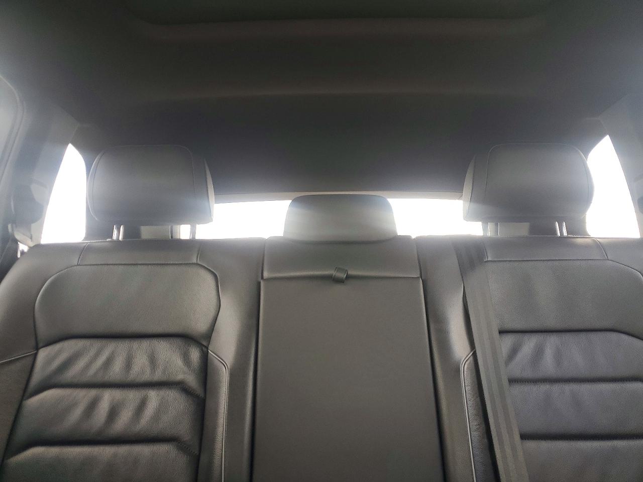 2020 VOLKSWAGEN TIGUAN SEL PREMIUM R-LINE photo 19