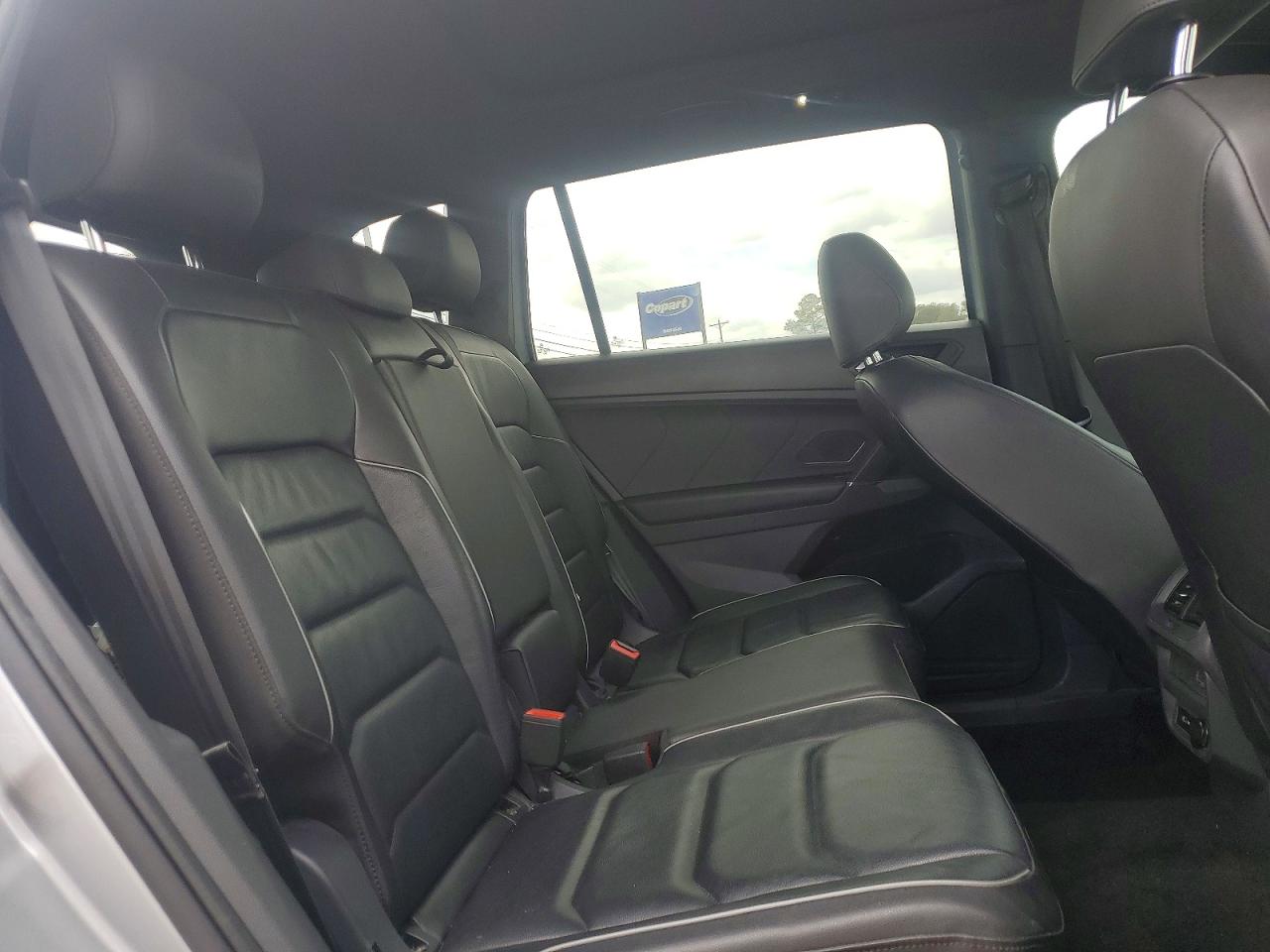 2020 VOLKSWAGEN TIGUAN SEL PREMIUM R-LINE photo 21