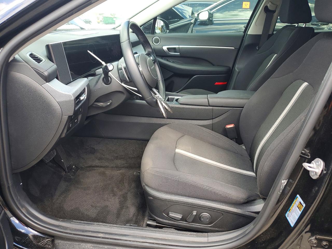 2024 HYUNDAI SONATA SEL photo 13