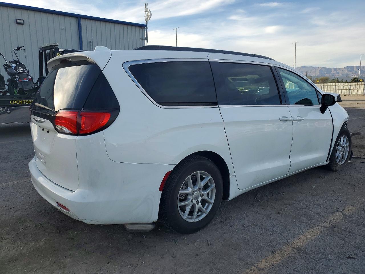 2020 CHRYSLER VOYAGER LXI photo 5