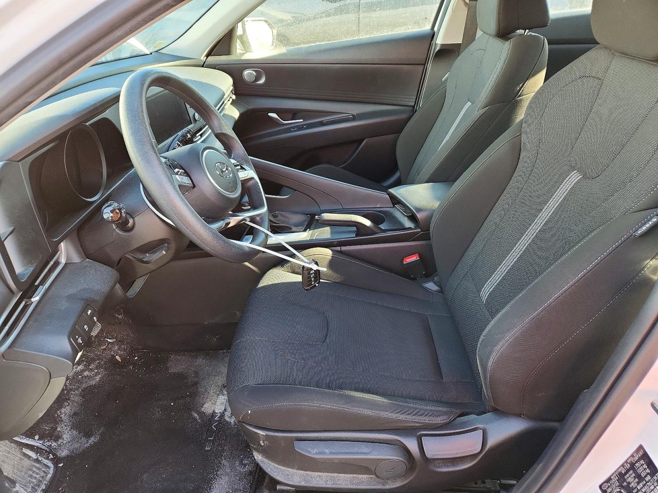 2022 HYUNDAI ELANTRA SEL photo 7