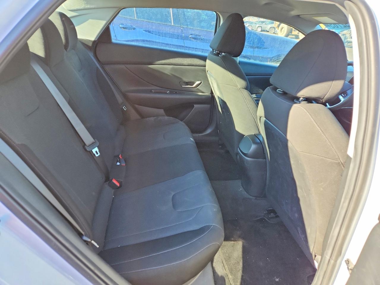 2022 HYUNDAI ELANTRA SEL photo 10