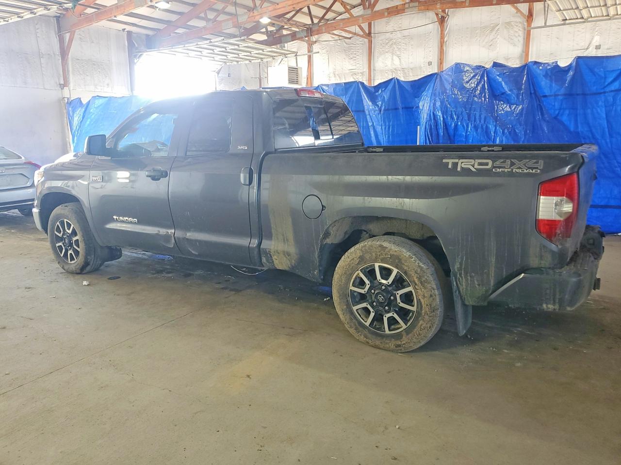 2018 TOYOTA TUNDRA SR5 photo 2