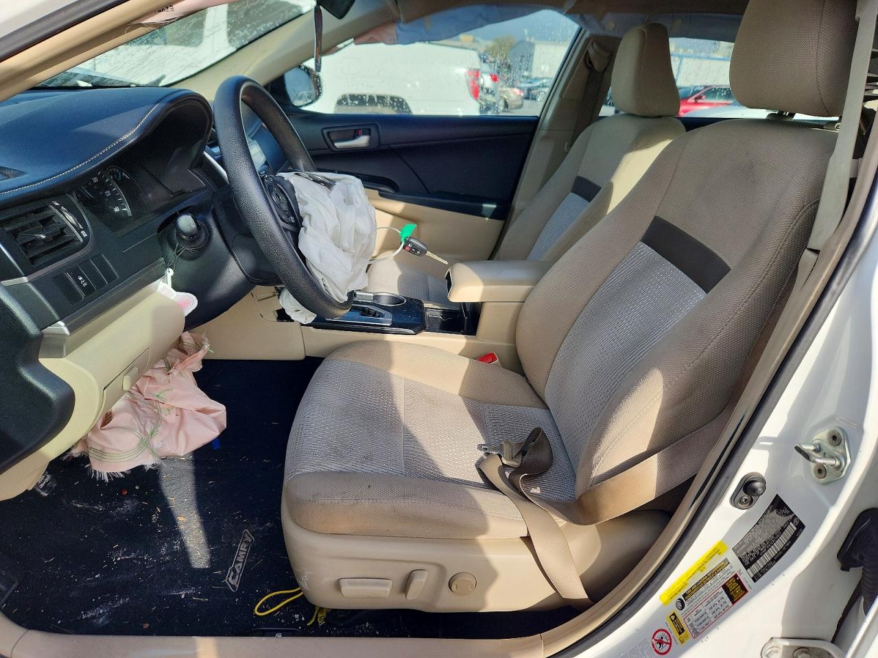 2012 TOYOTA CAMRY LE photo 7