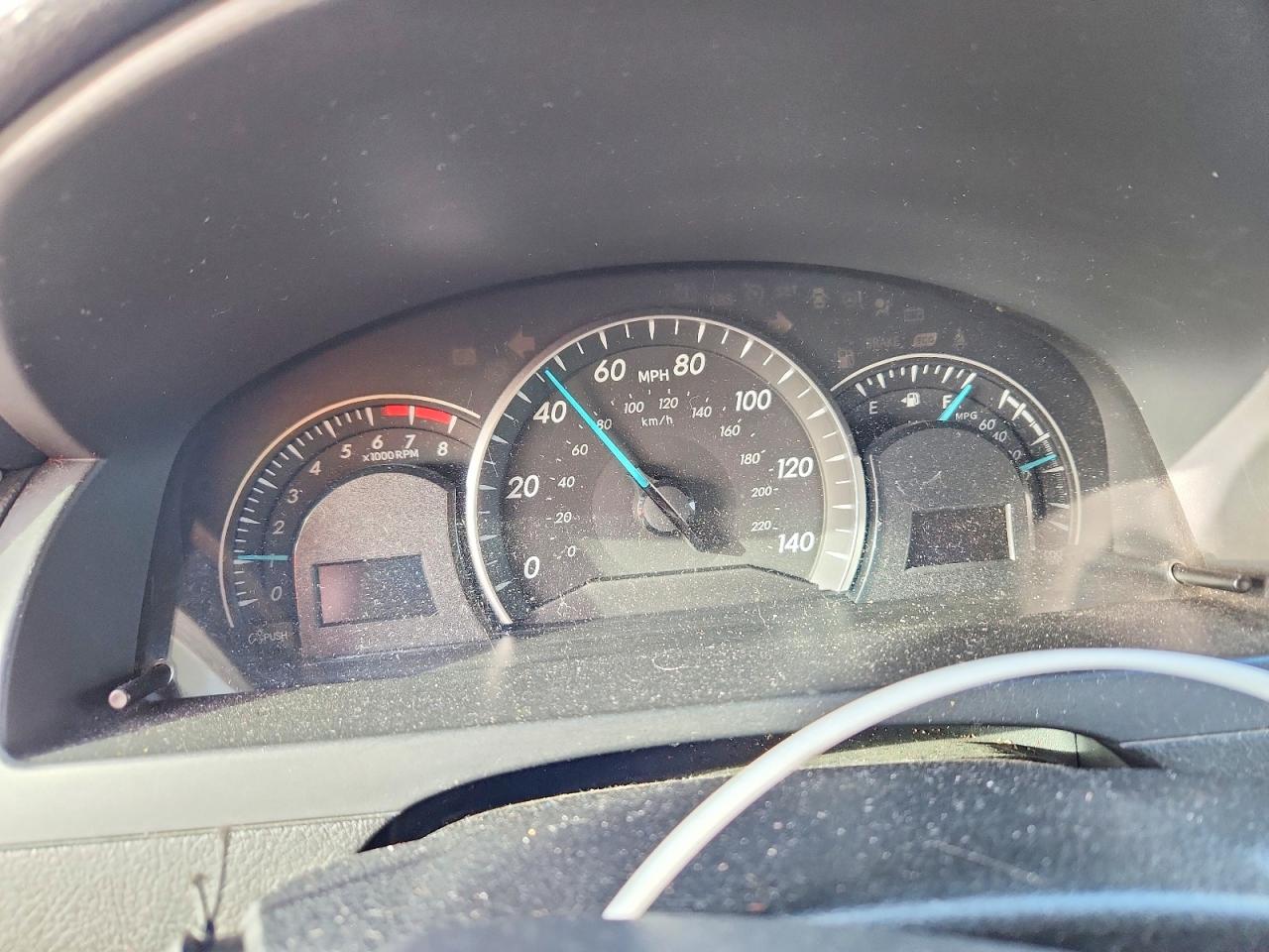 2012 TOYOTA CAMRY LE photo 9