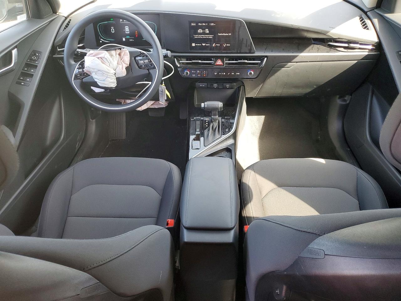 2025 KIA NIRO LX photo 15