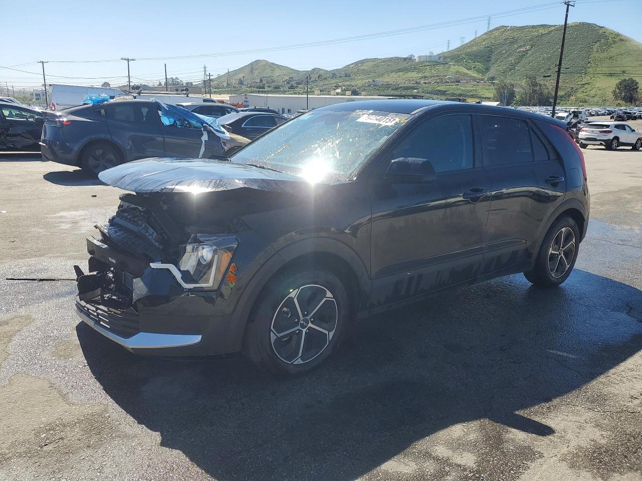 2025 KIA NIRO LX photo 2