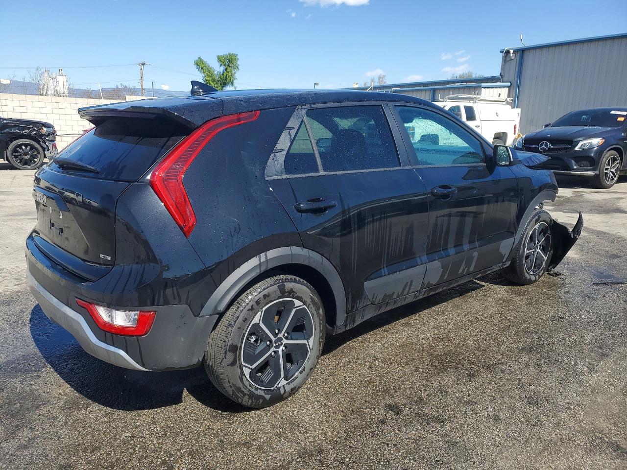 2025 KIA NIRO LX photo 5
