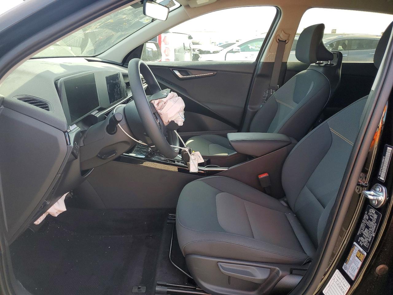 2025 KIA NIRO LX photo 13