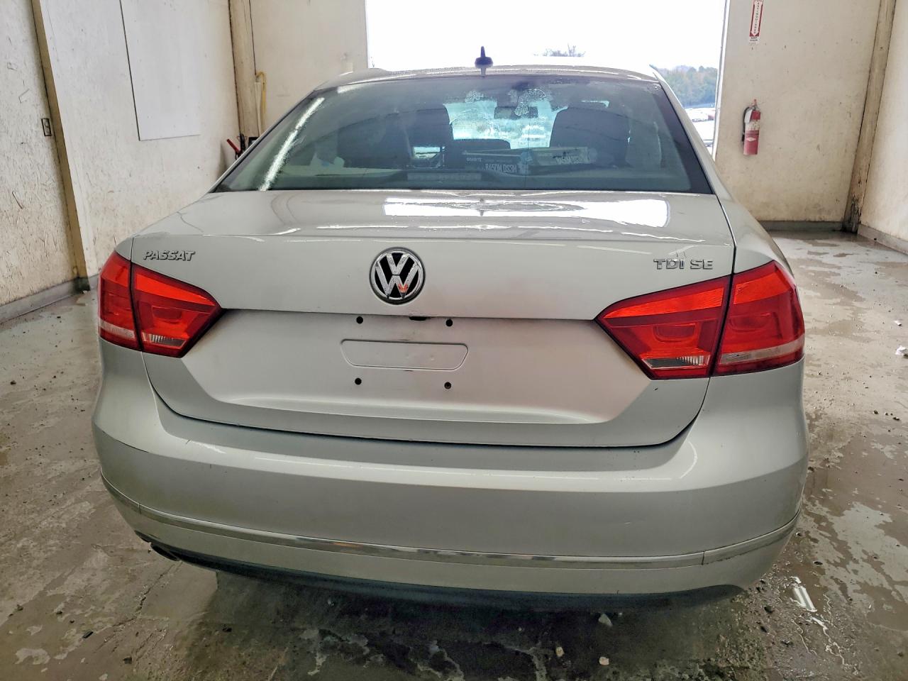 2014 VOLKSWAGEN PASSAT SE photo 16