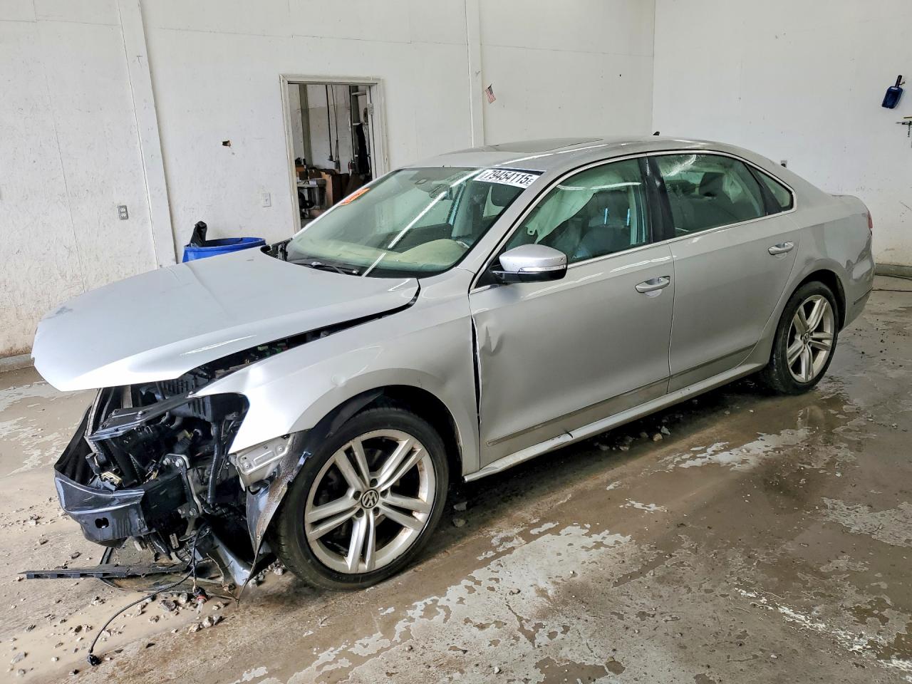 2014 VOLKSWAGEN PASSAT