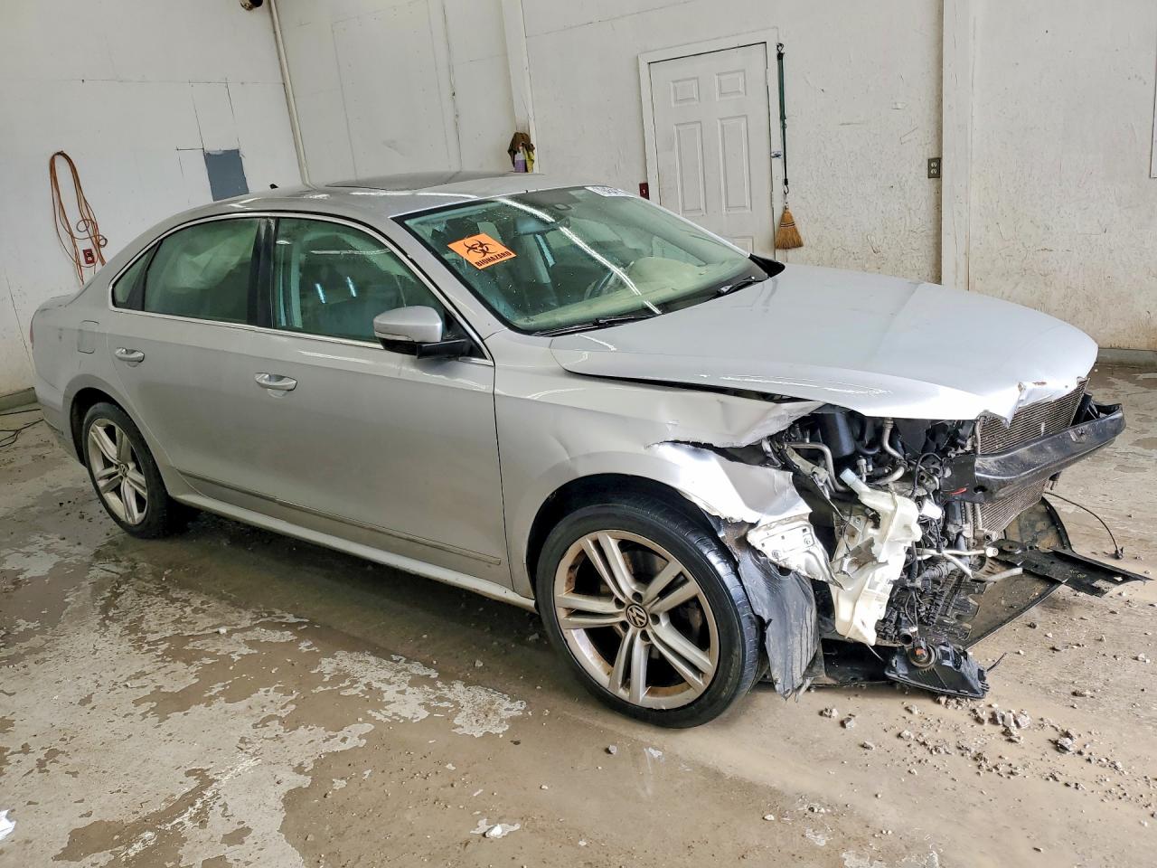 2014 VOLKSWAGEN PASSAT SE photo 10