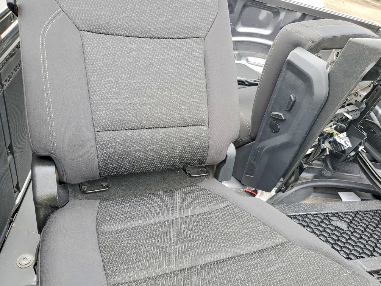2024 FORD F150 XLT photo 12