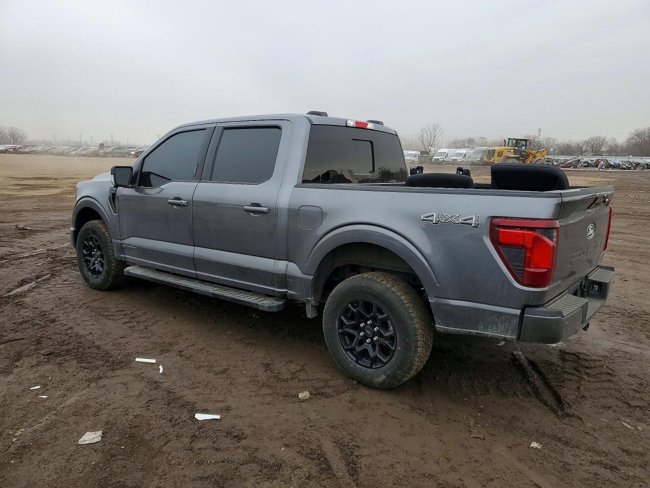 2024 FORD F150 XLT photo 2