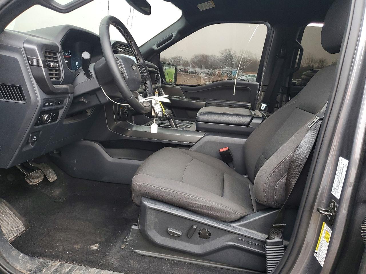 2024 FORD F150 XLT photo 7