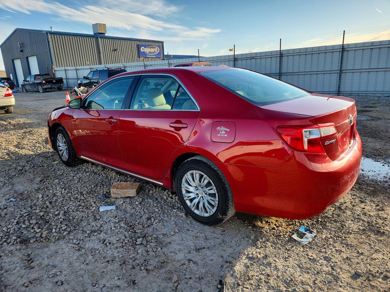 2012 TOYOTA CAMRY LE photo 2