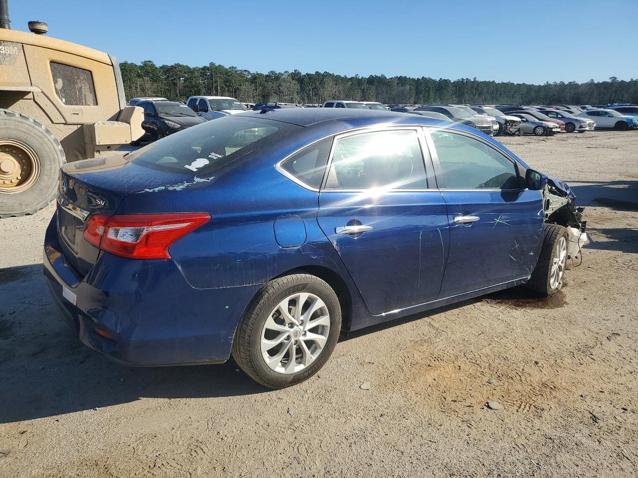2018 NISSAN SENTRA SV photo 3