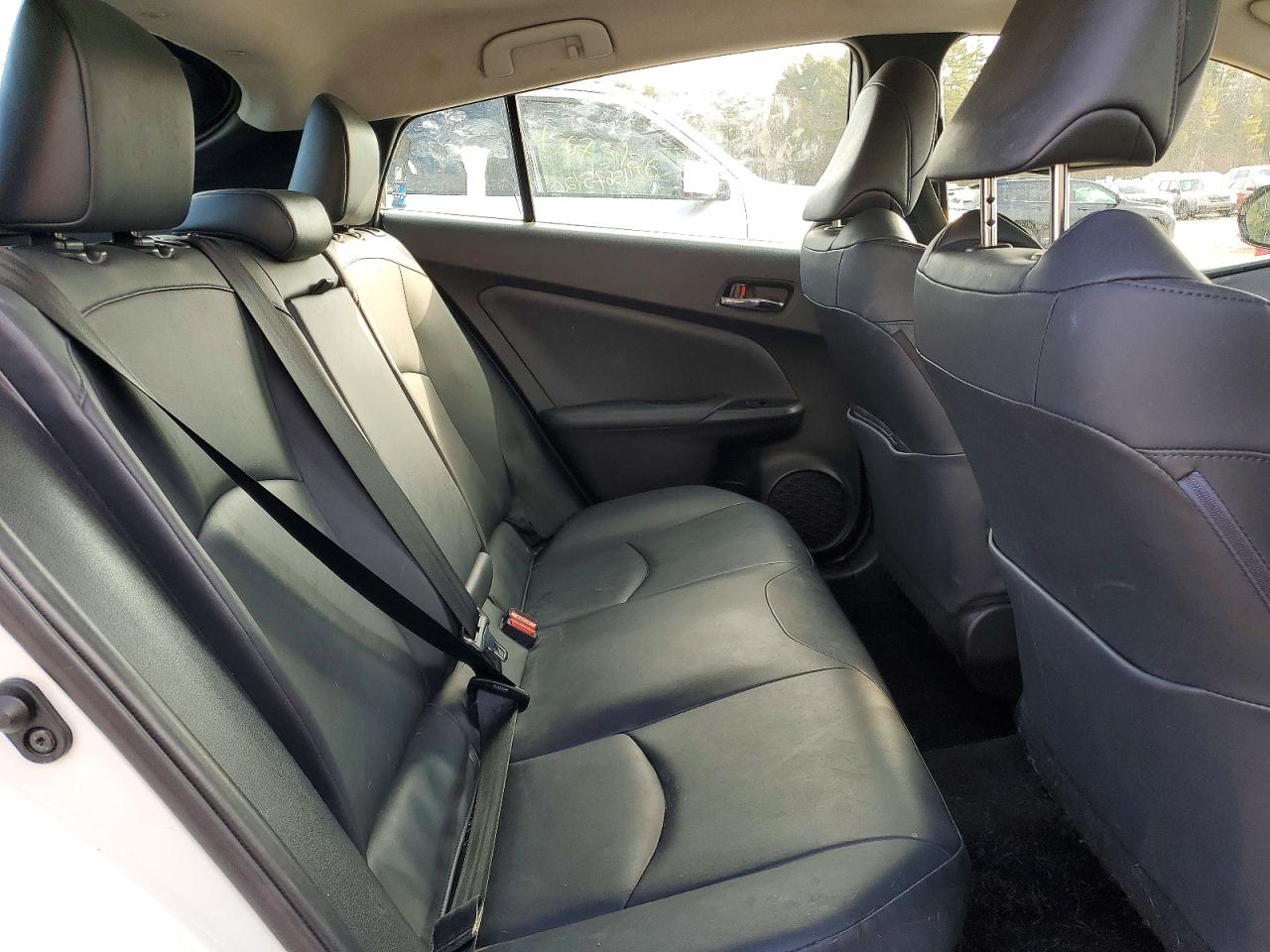 2019 TOYOTA PRIUS XLE AWD-E photo 28
