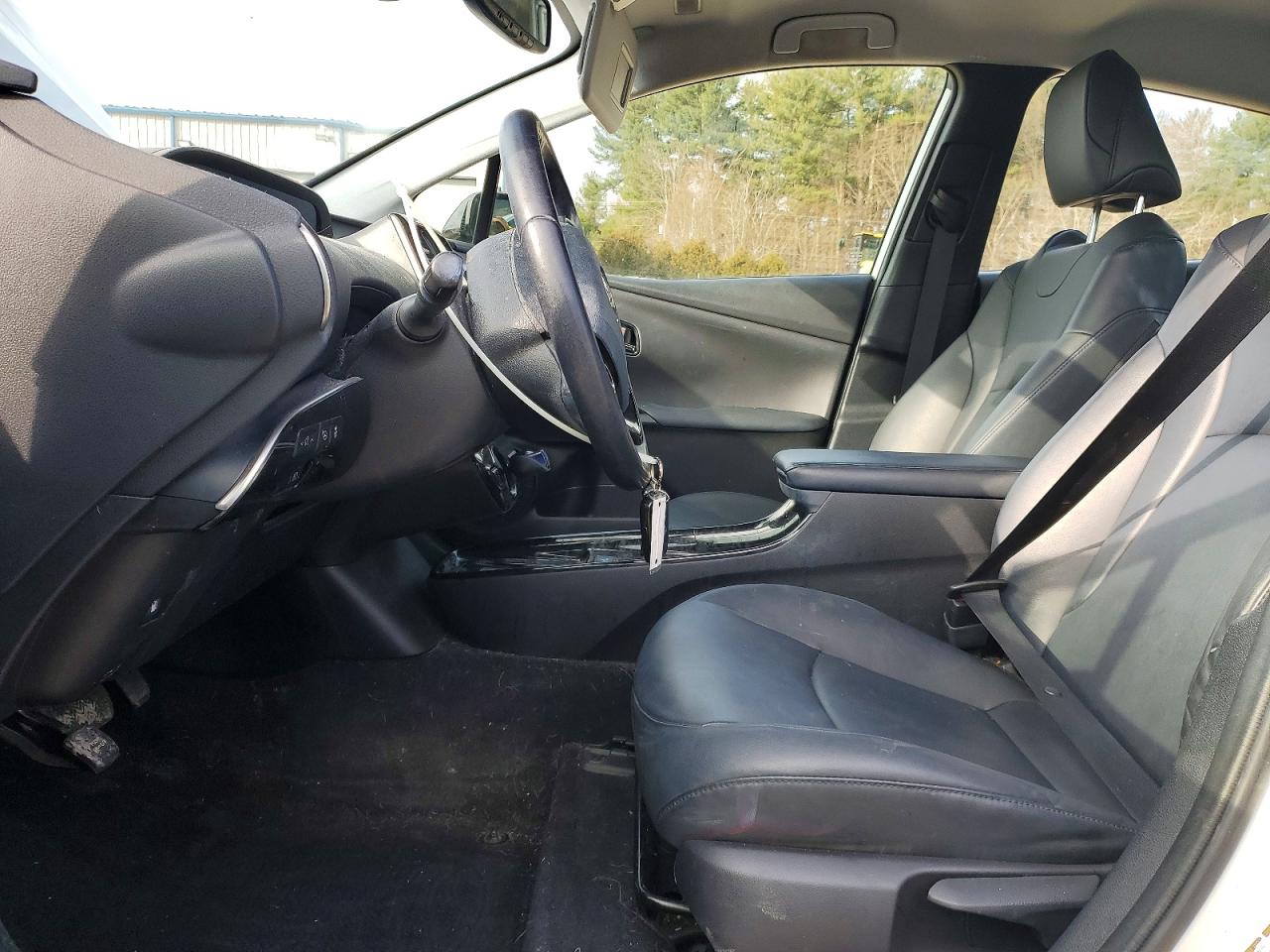 2019 TOYOTA PRIUS XLE AWD-E photo 19